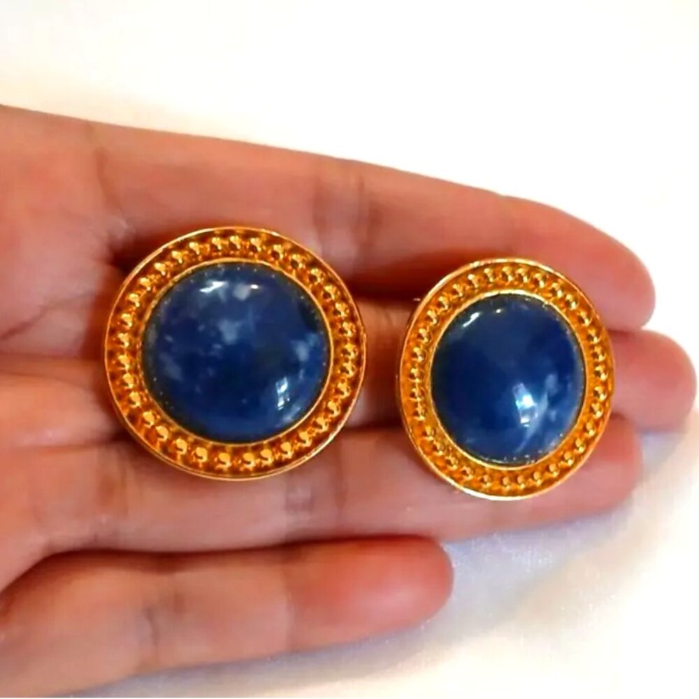 Vintage gold tone earrings blue stone clip ons